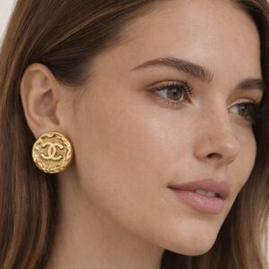 Vintage CHANEL CC Hammered Coin 95P Clip Earrings 24k GP Classic Logo & COA